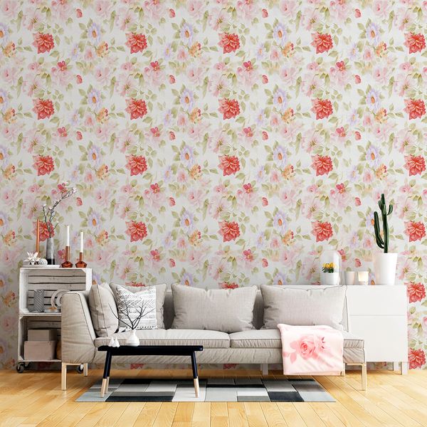 Papel de Parede Adesivo Floral Bege, Vermelho, Rosa e Lilás aplicado em sala de estar